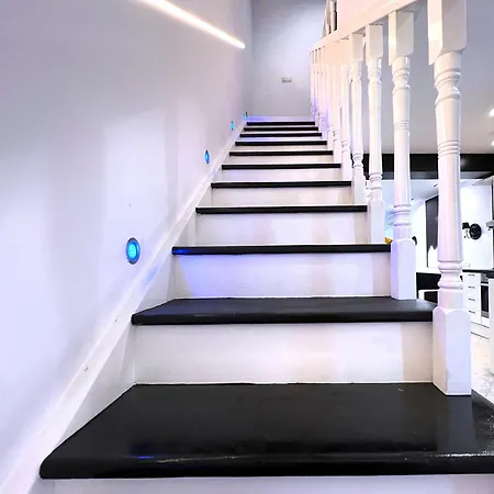 Apartmán Highfashion 2-bedroom Duplex Neonicalux In Panoramicroofcomplex Balčik