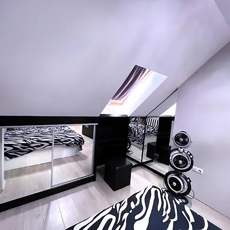 Highfashion 2-bedroom Duplex Neonicalux In Panoramicroofcomplex * Balčik