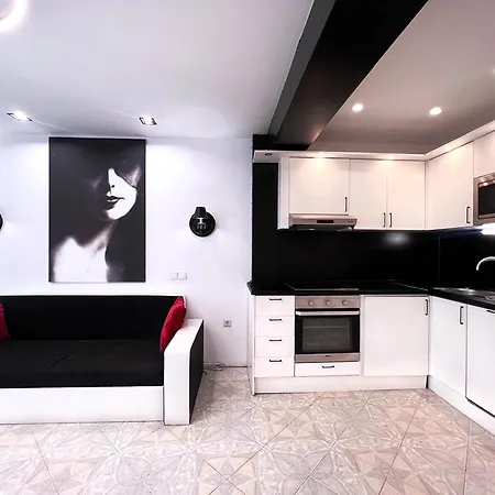 Highfashion 2-bedroom Duplex Neonicalux In Panoramicroofcomplex Apartmán