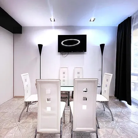 Highfashion 2-bedroom Duplex Neonicalux In Panoramicroofcomplex *