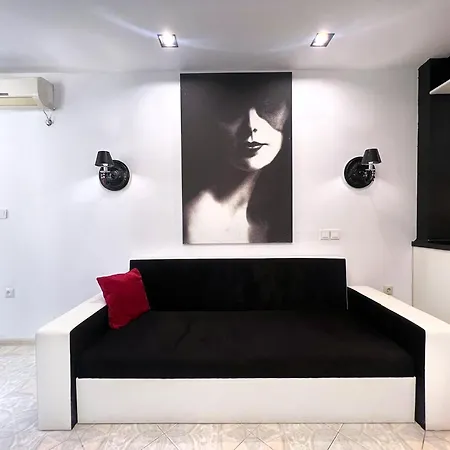 Highfashion 2-bedroom Duplex Neonicalux In Panoramicroofcomplex * Balchik