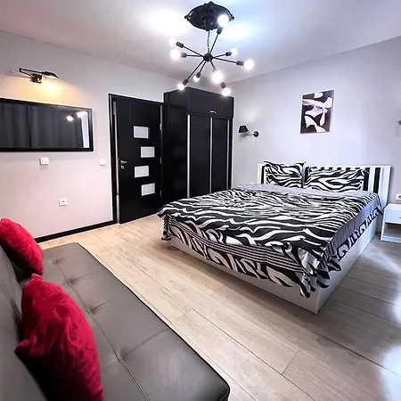 Апартамент Highfashion 2-bedroom Duplex Neonicalux In Panoramicroofcomplex