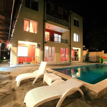 Highfashion 2-bedroom Duplex Neonicalux In Panoramicroofcomplex